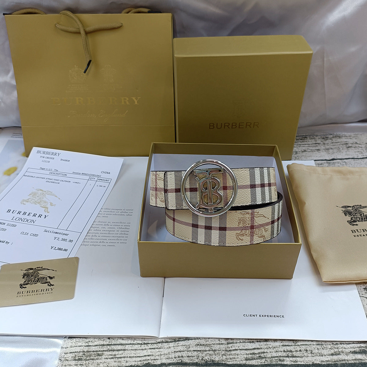 Burberry Vintage Circle Belt - (SILVER)