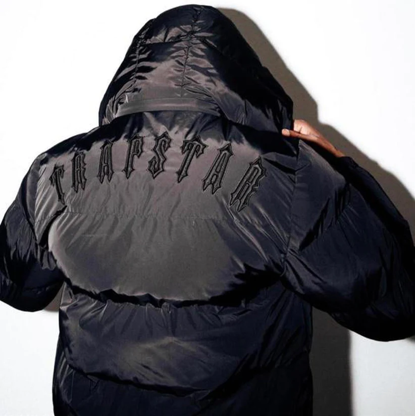 Trapstar Irongate Detachable Hooded Puffer Jacket Blackout Edition