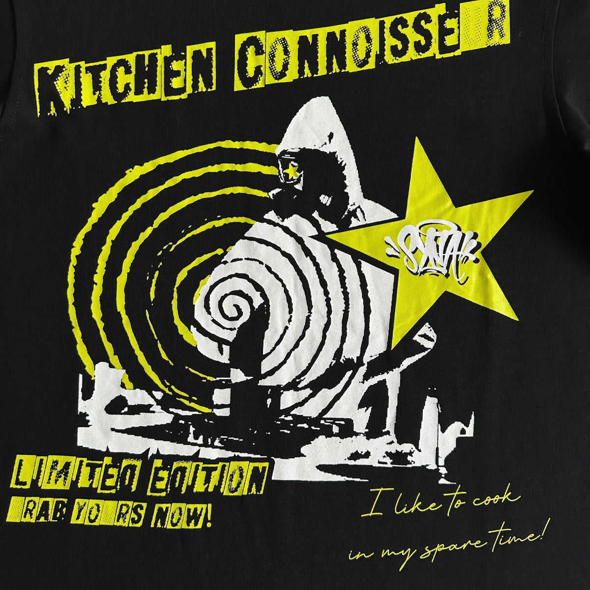 Syna Kitchen Connoisseur Tee Black