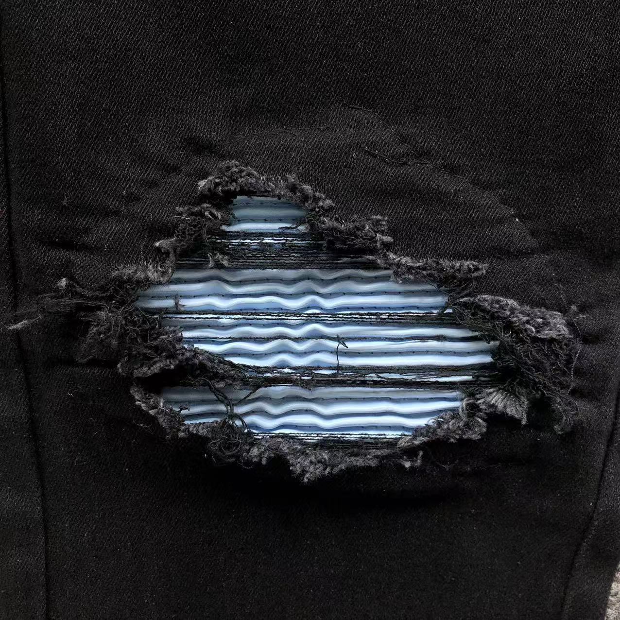 AMIRI Blue Hole Jeans Black