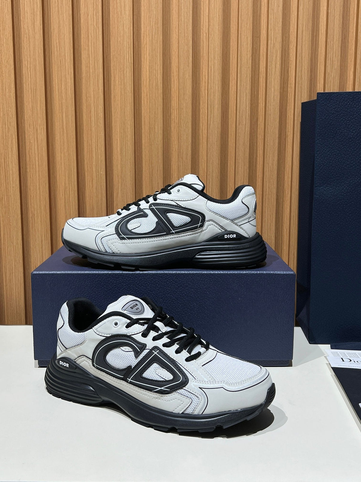 B30 White Grey Black