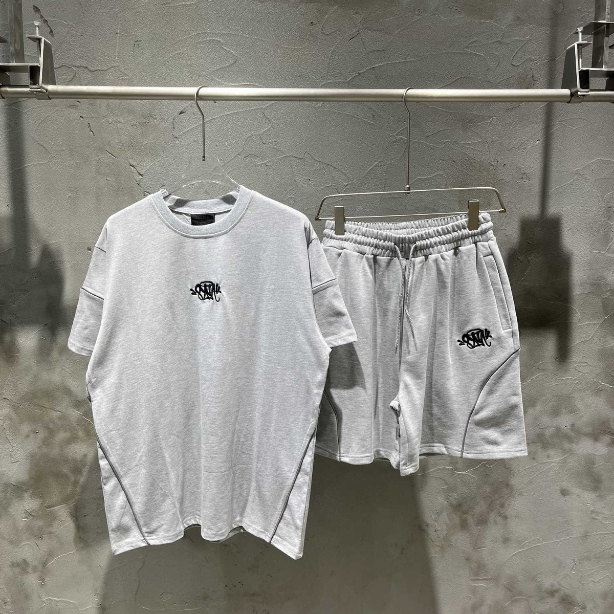 Syna World Reflective Short Set Grey
