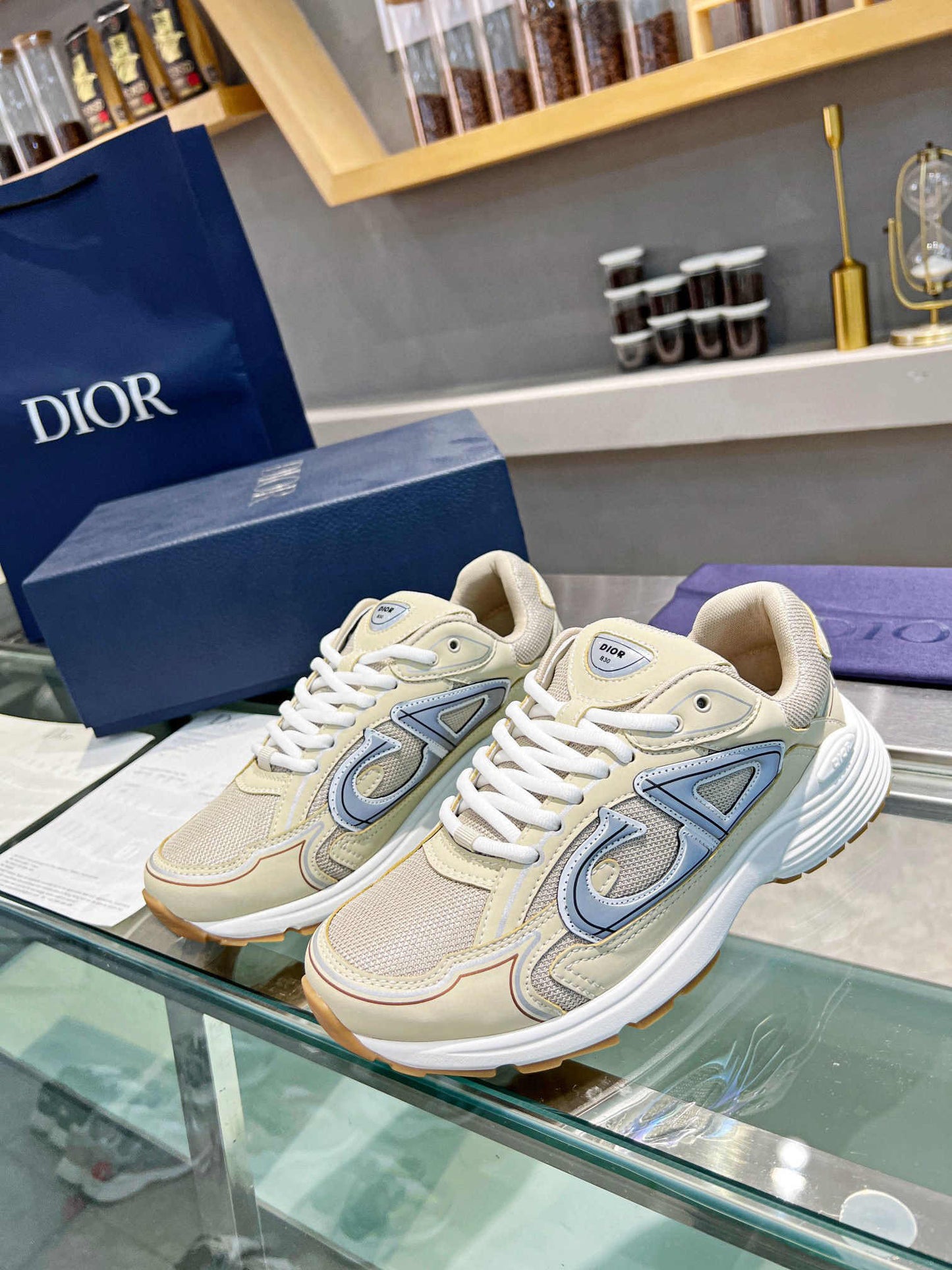 Dior B30 Cream/Grey