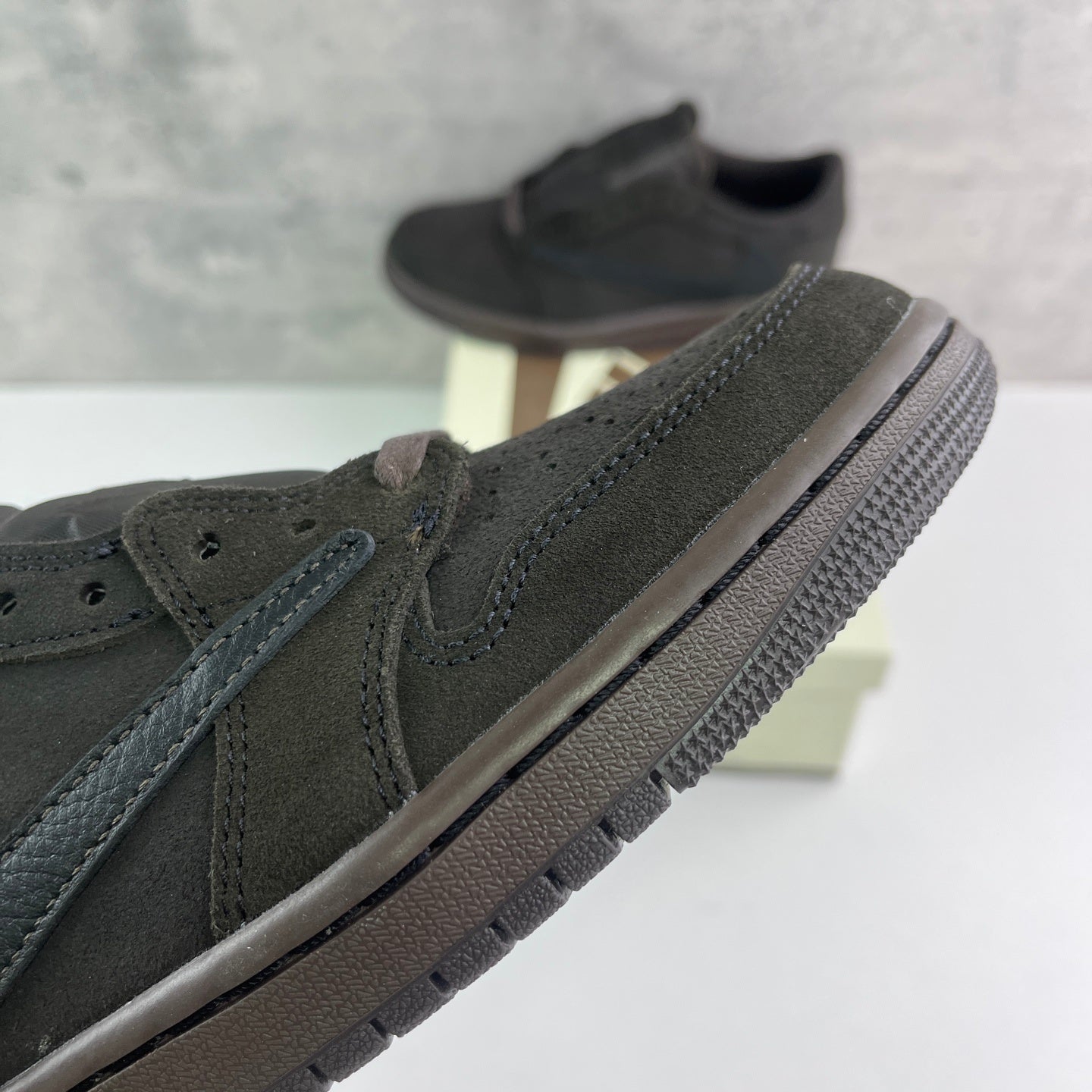 Jordan 1 Low OG SP x Travis Scott Velvet Brown