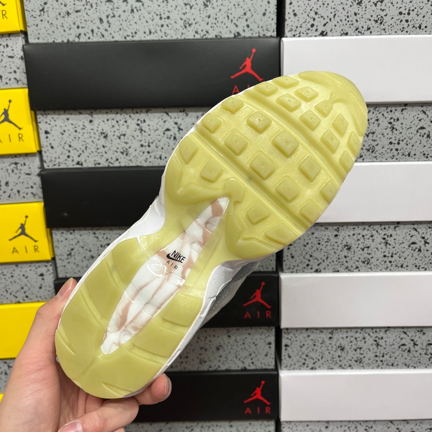 Nike Air Max 95 Essential Light Bone