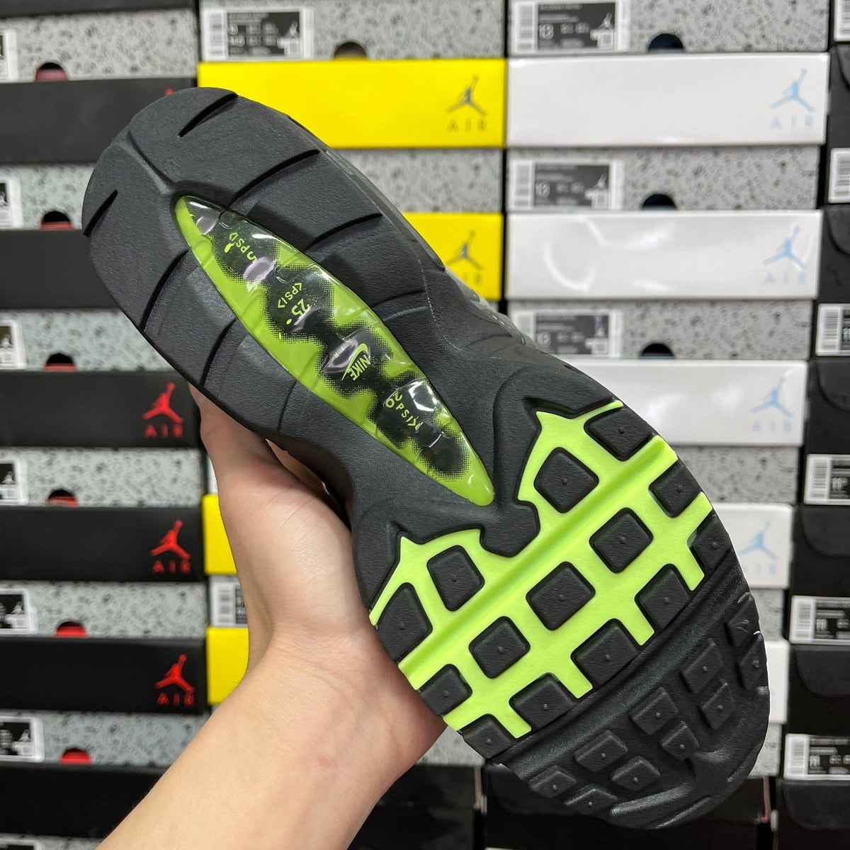 Nike Air Max 95 Essential Triple Anthracite Volt