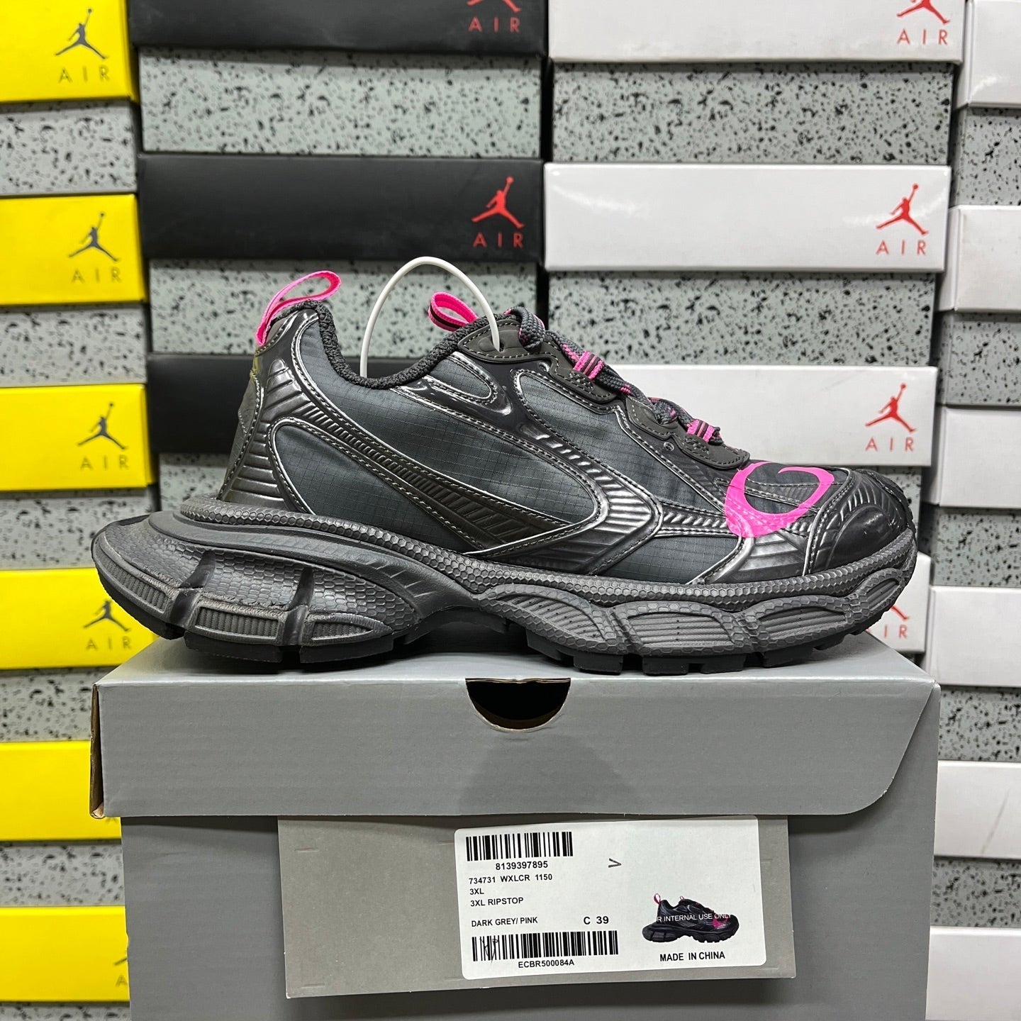 Balenciaga 3XL Dark Grey Pink