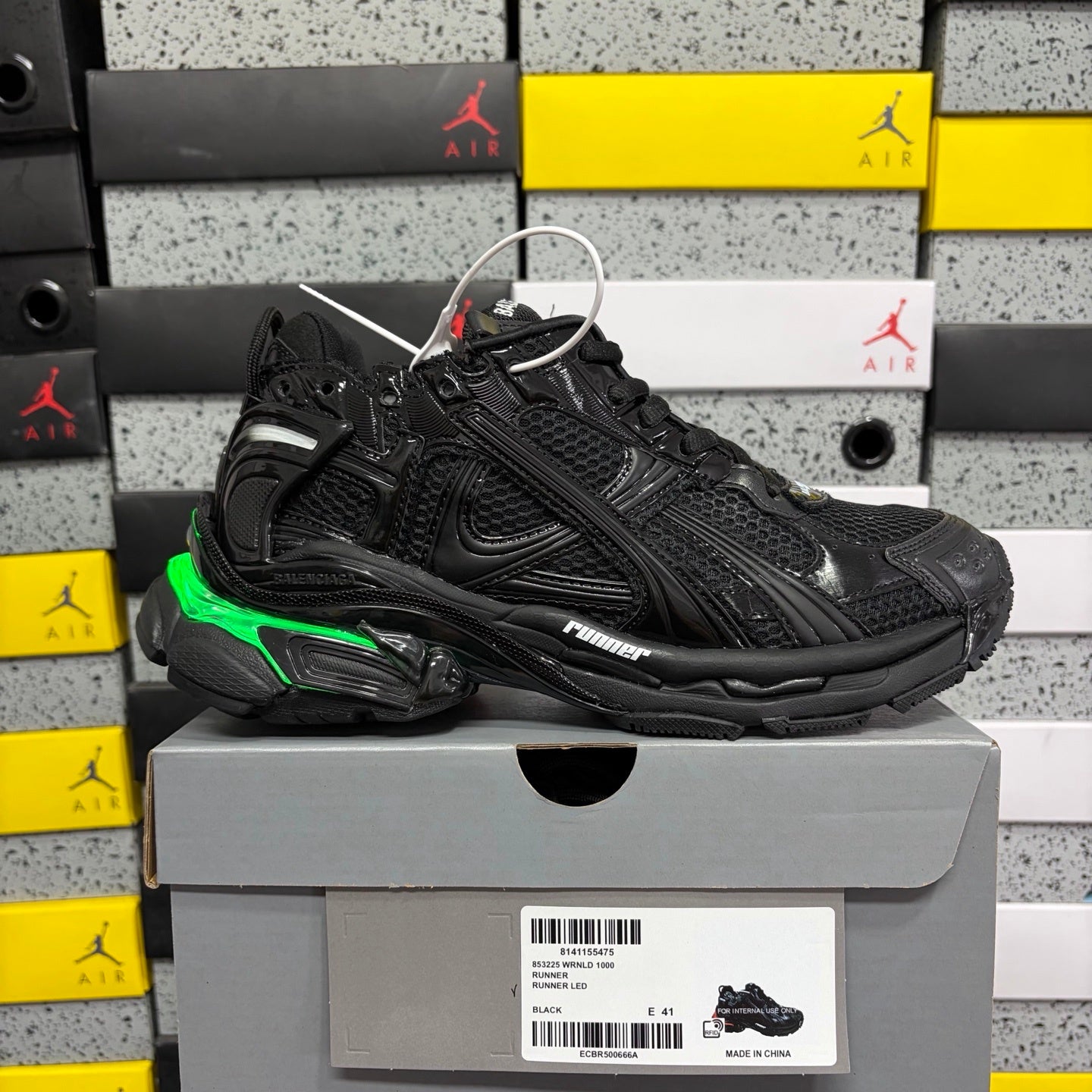 Balenciaga Runner Led 7.5 Full Black
