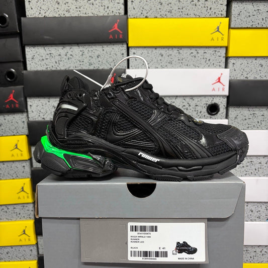 Balenciaga Runner Led 7.5 Full Black
