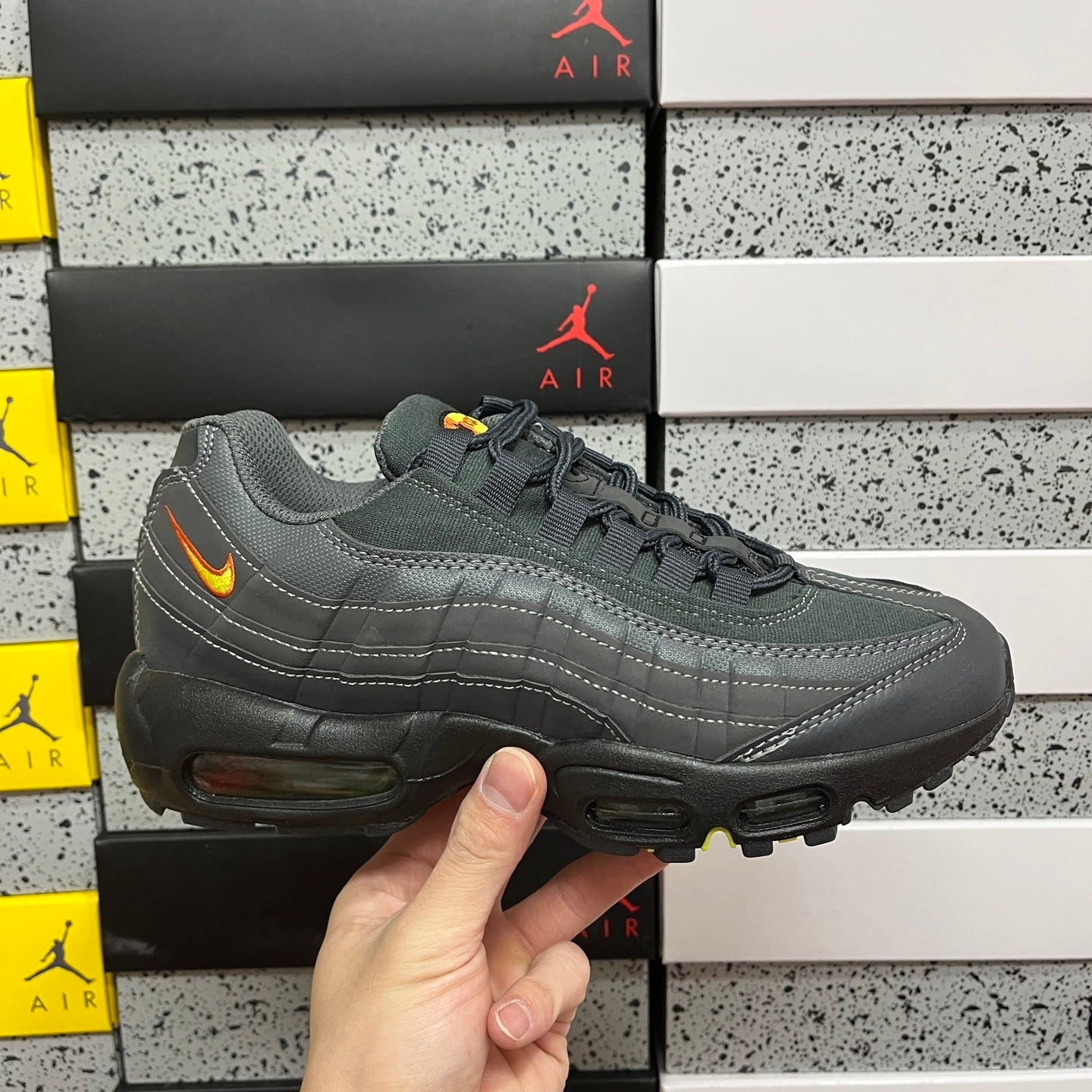 Nike Air Max 95 Anthracite Safety Orange