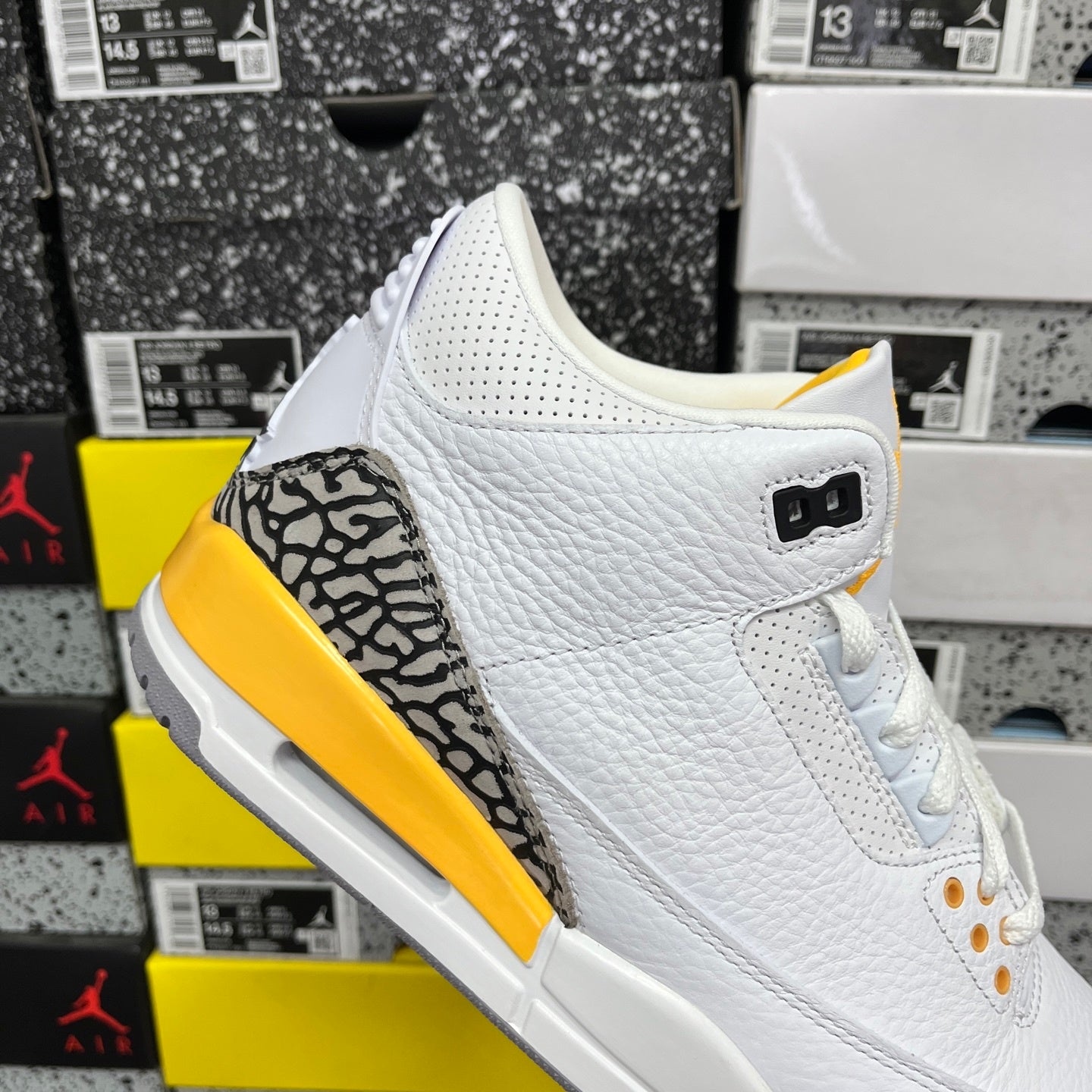 Jordan 3 Retro Laser Orange