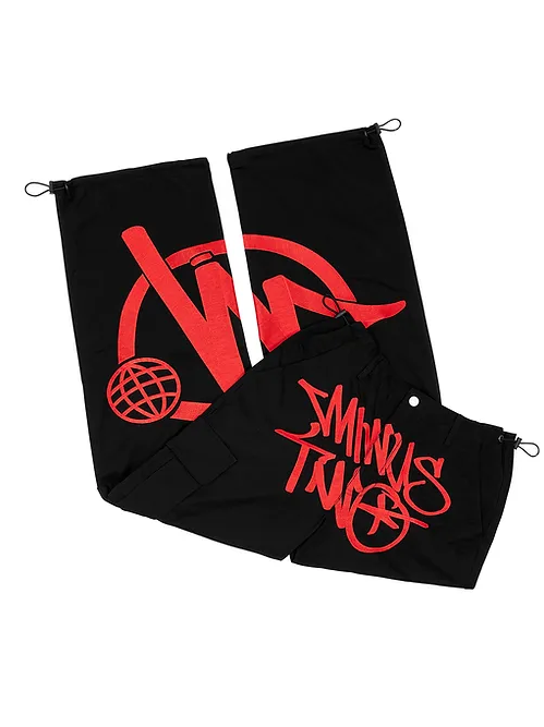 Pantalones cargo convertibles Minus Two Graff rojos