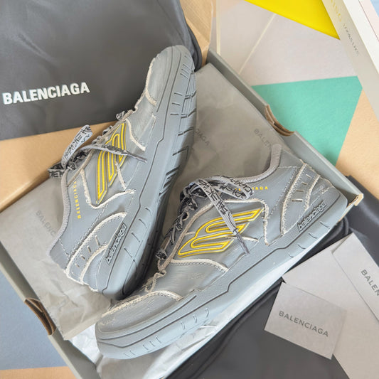 Balenciaga Hamptons Worn-Out Grey Yellow