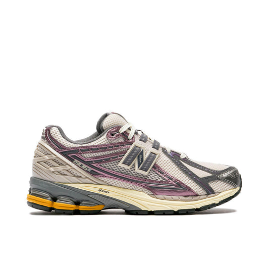 New Balance M1906 - (LICORICE)