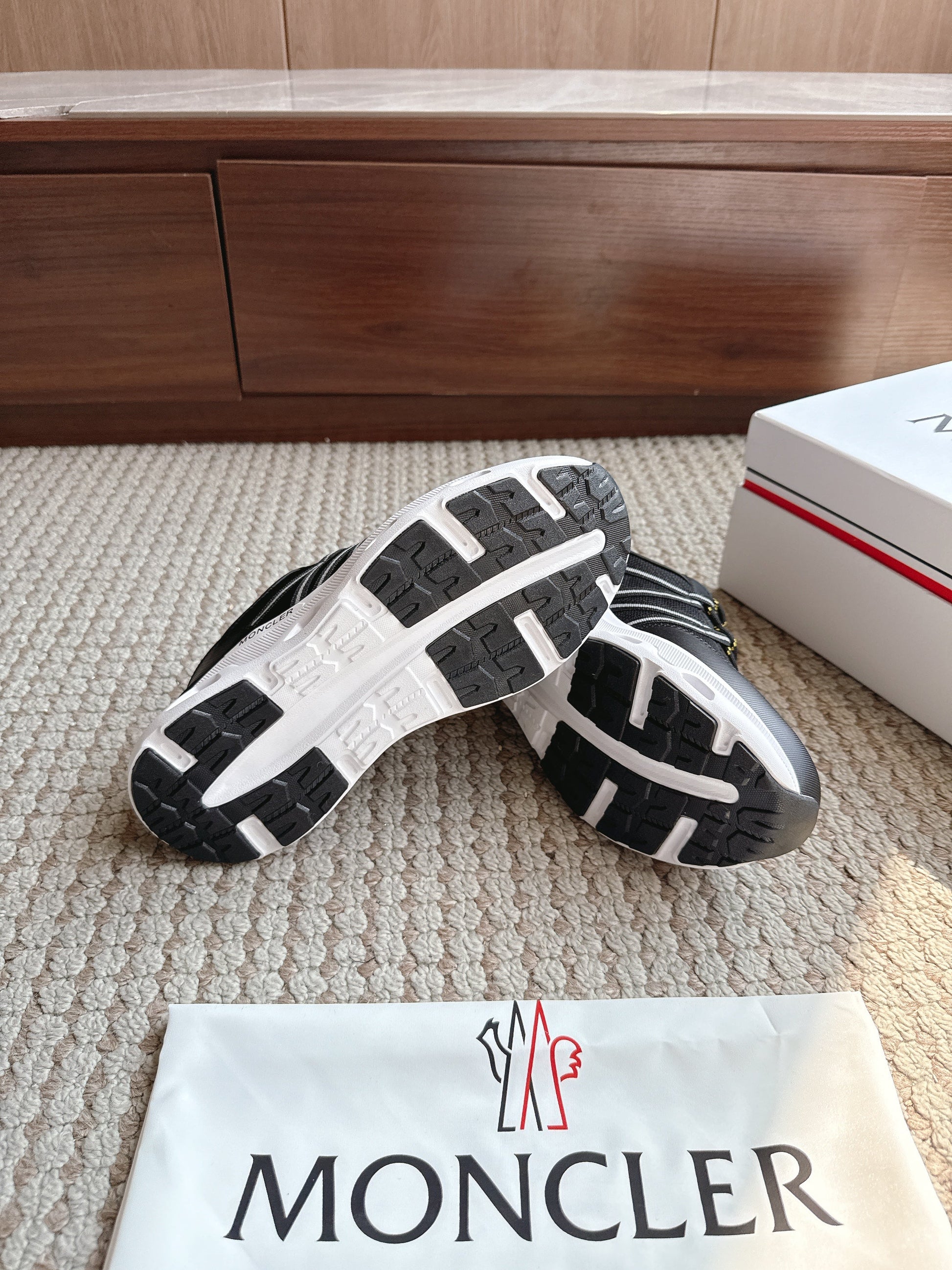 Moncler Trevor Scarpa Black