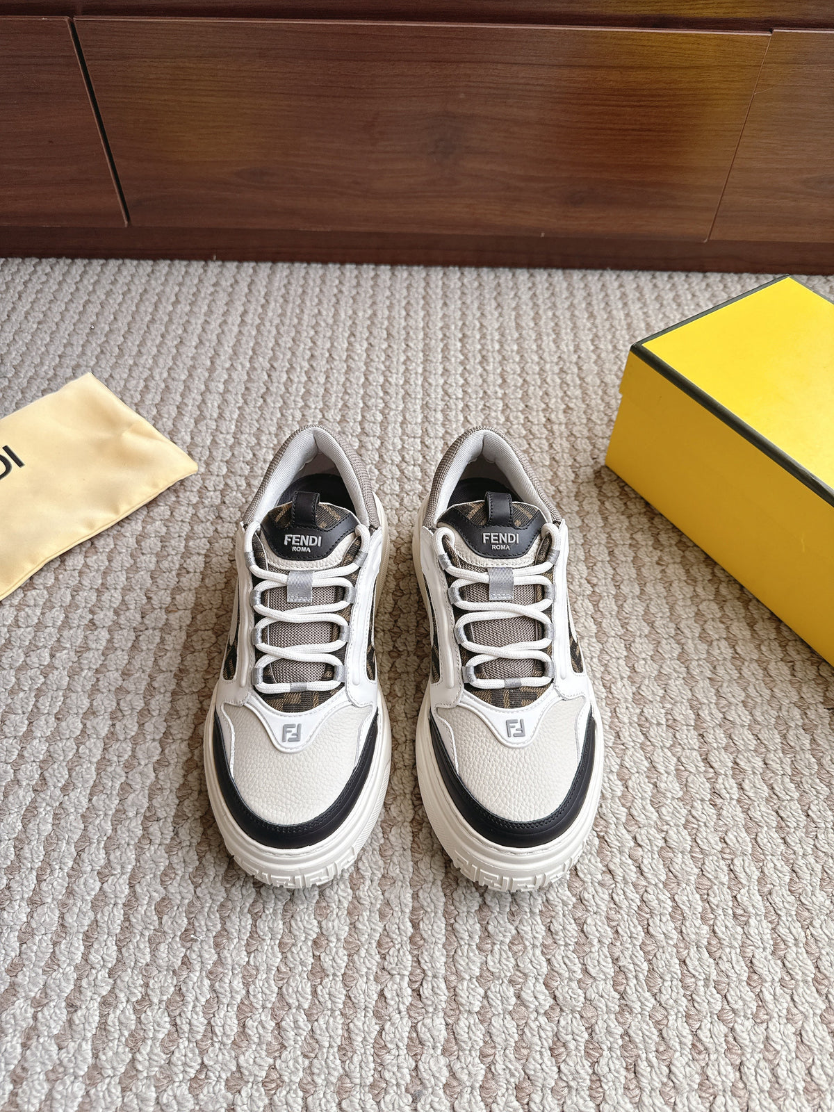 Fendi Force Black White
