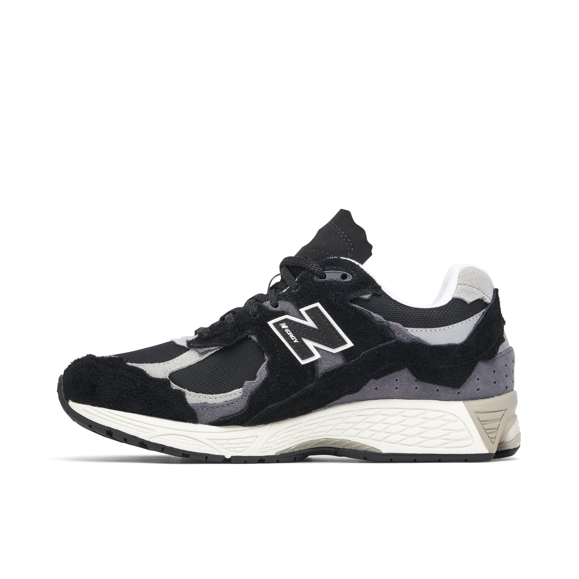 New Balance 2002R Protection Pack Black/Grey