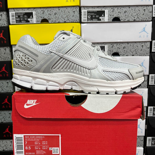 Nike Vomero 5 White