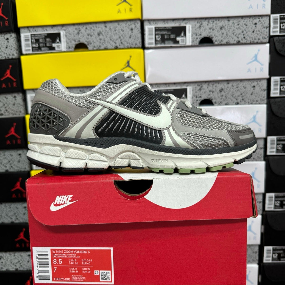 Nike Vomero 5 Cobblestone Light Bone