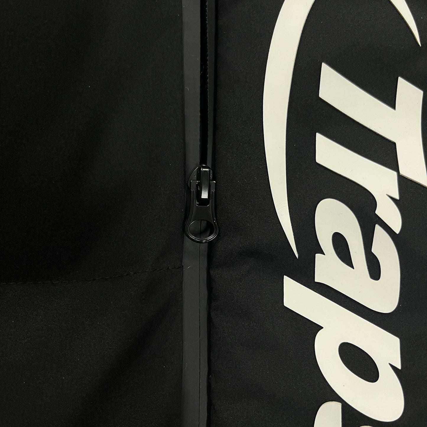 Trapstar Hyperdrive Technical Puffer Jacket Black/White