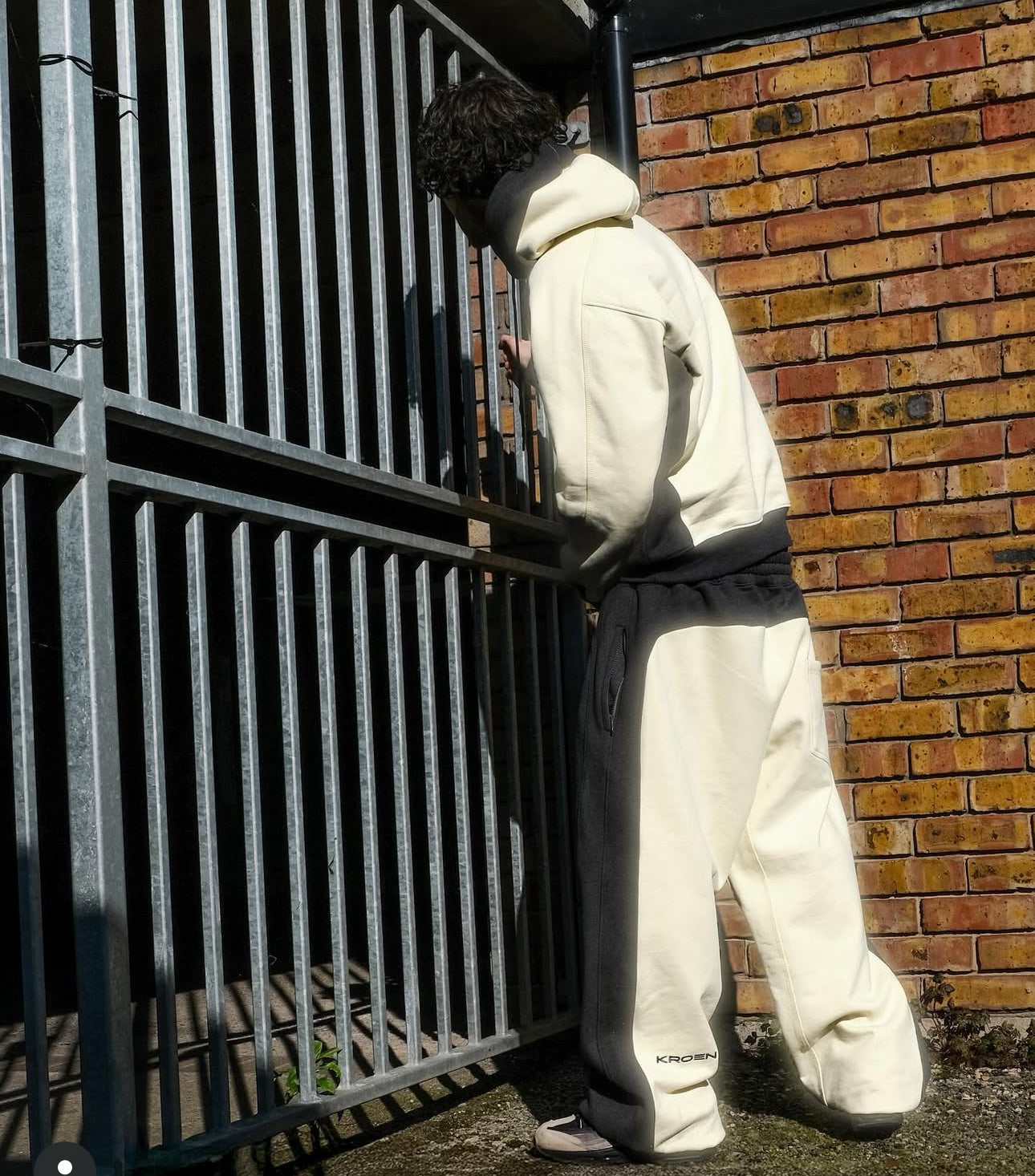 Kroen Hoodie Cream/Grey