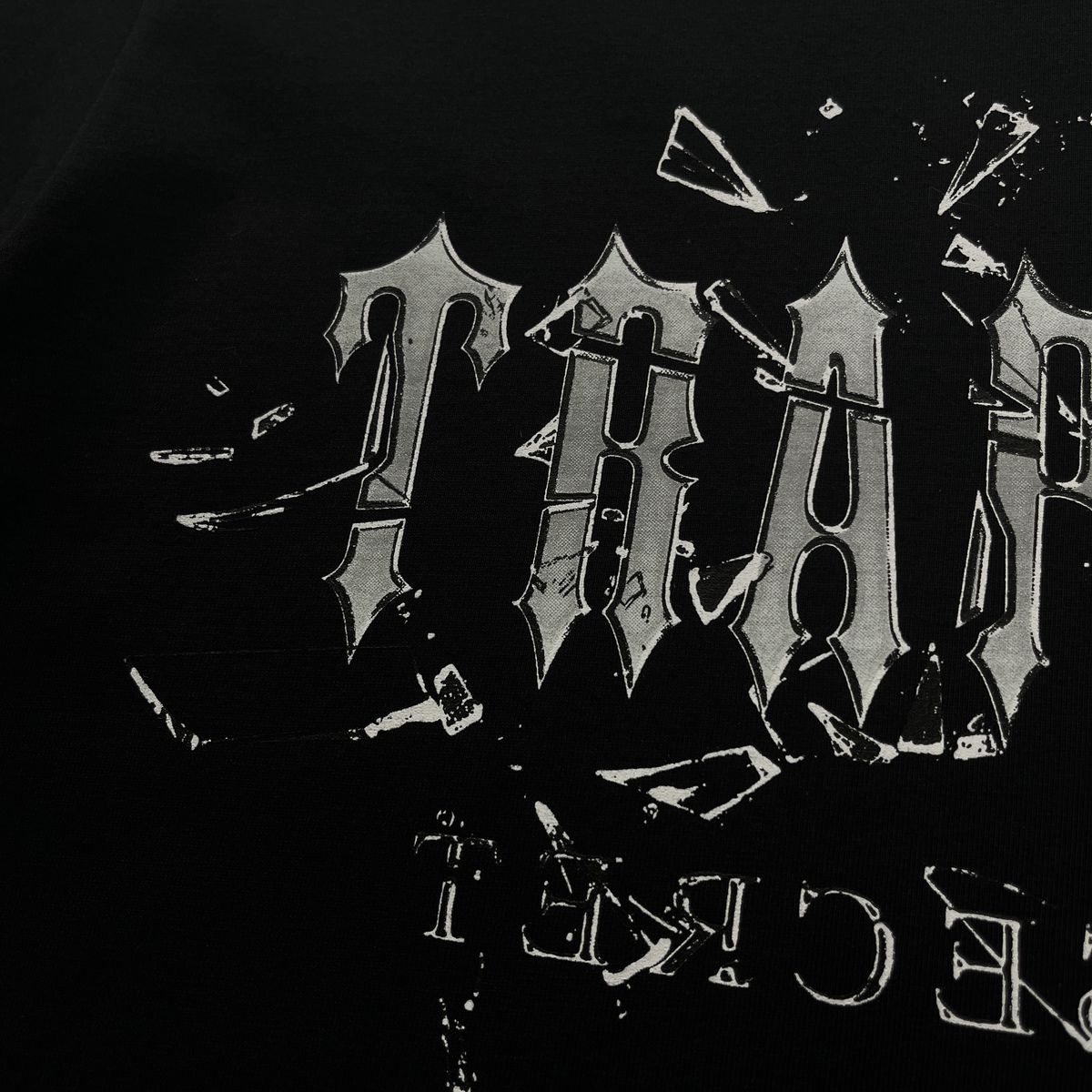 Trapstar Decoded Shattered Glass Tee Black