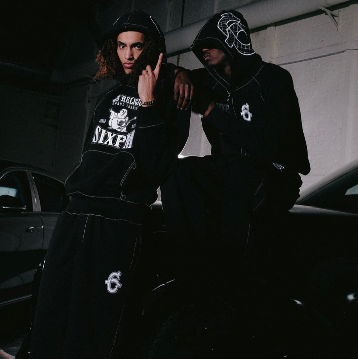 6PM Horseshoe Zip Hoodie Black
