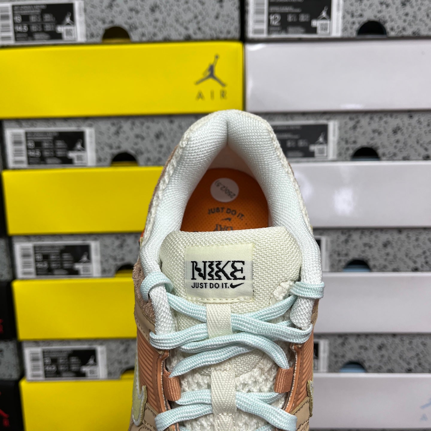 Nike Vomero 5 Pale Ivory Citron