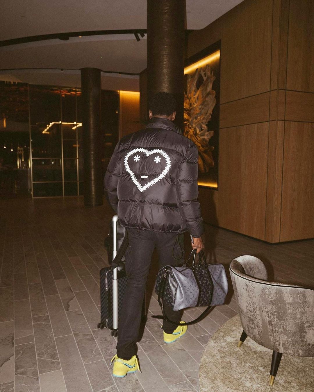 Carsicko Logo Puffer Jacket Black