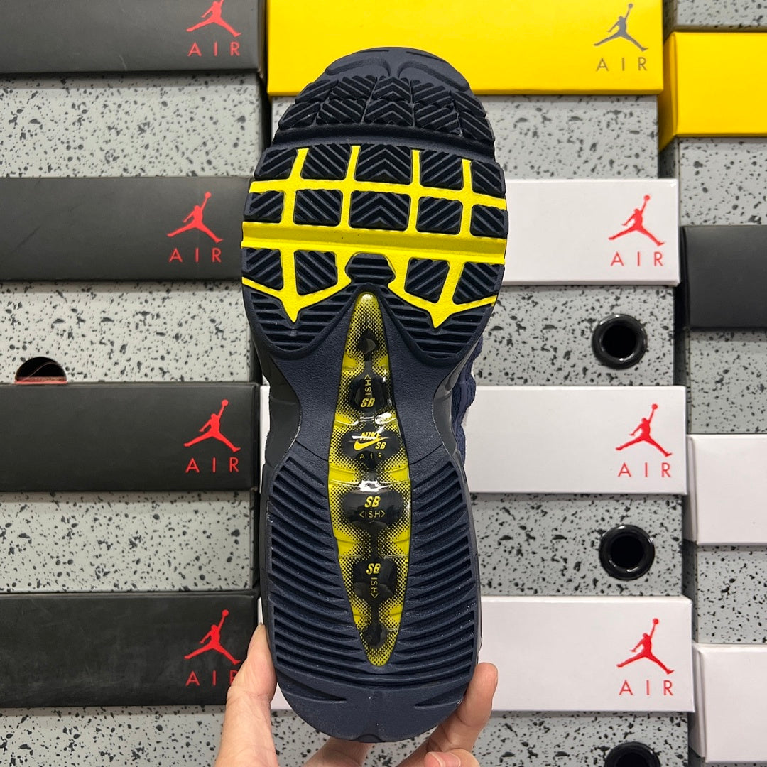 Nike Air Max 95 Sb X Eric Koston Obsidian Speed Yellow
