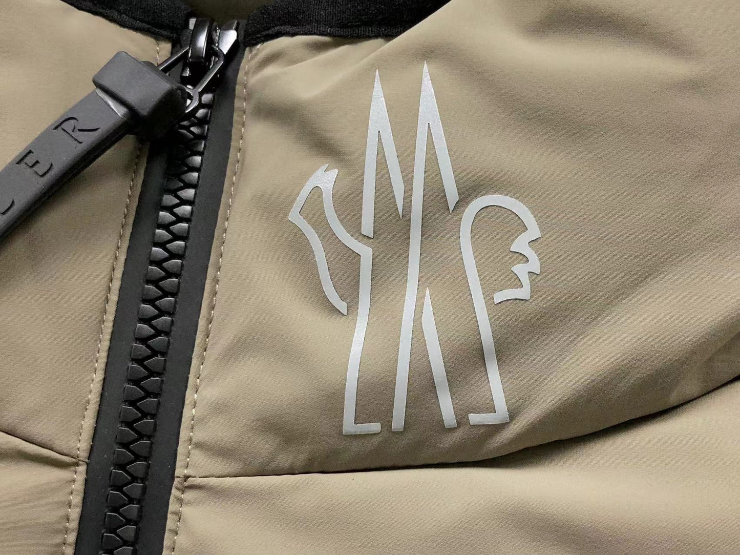 Moncler Arcesaz Down Jacket Khaki