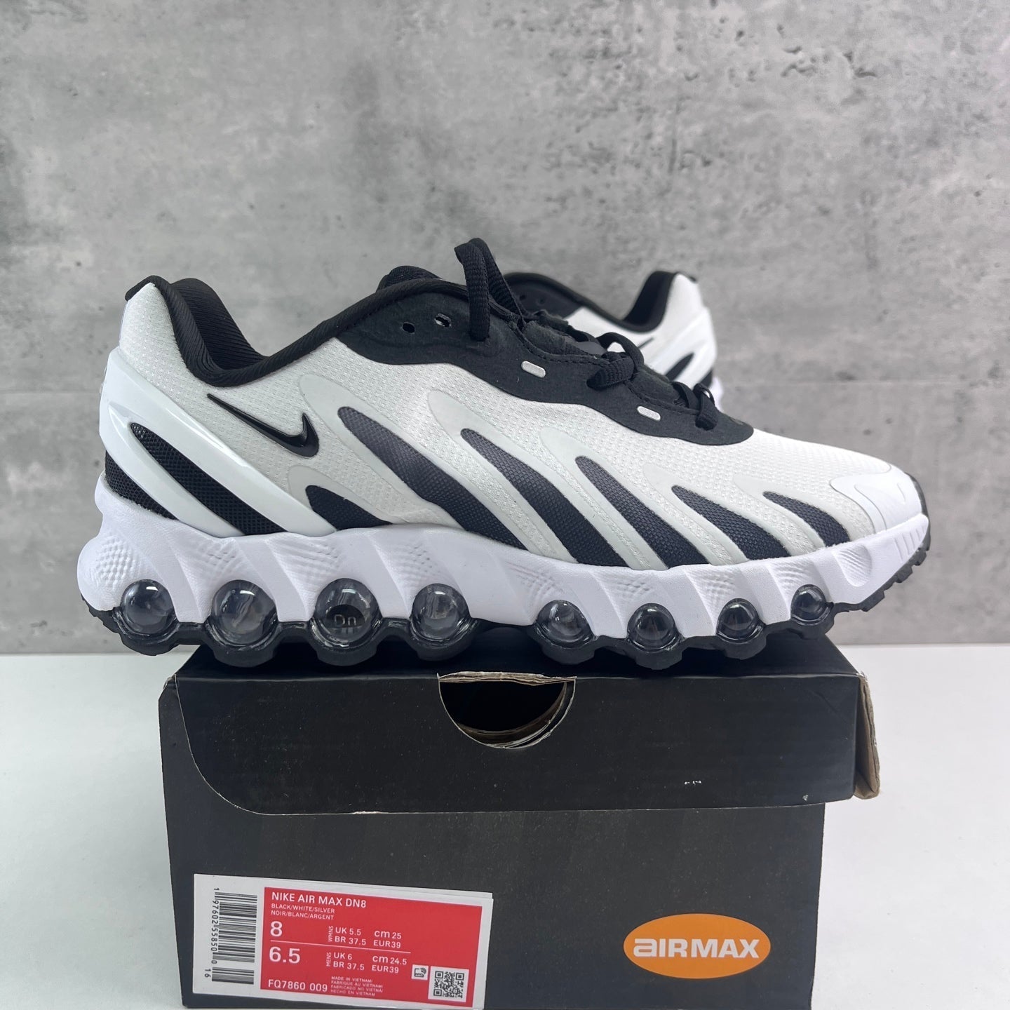 Nike Air Max DN8 Black White