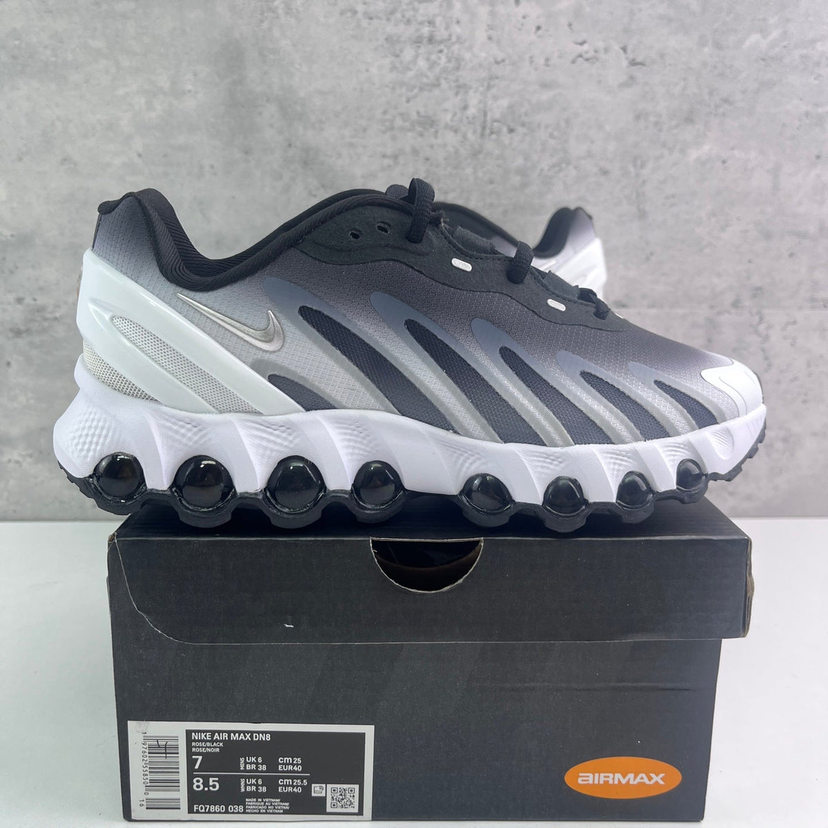 Nike Air Max DN8 Fade Black White