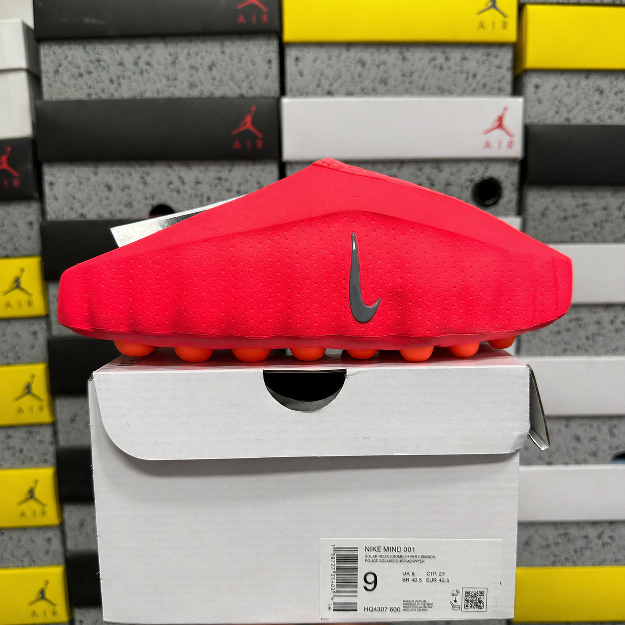 Nike Mind 001 Slide Solar Red