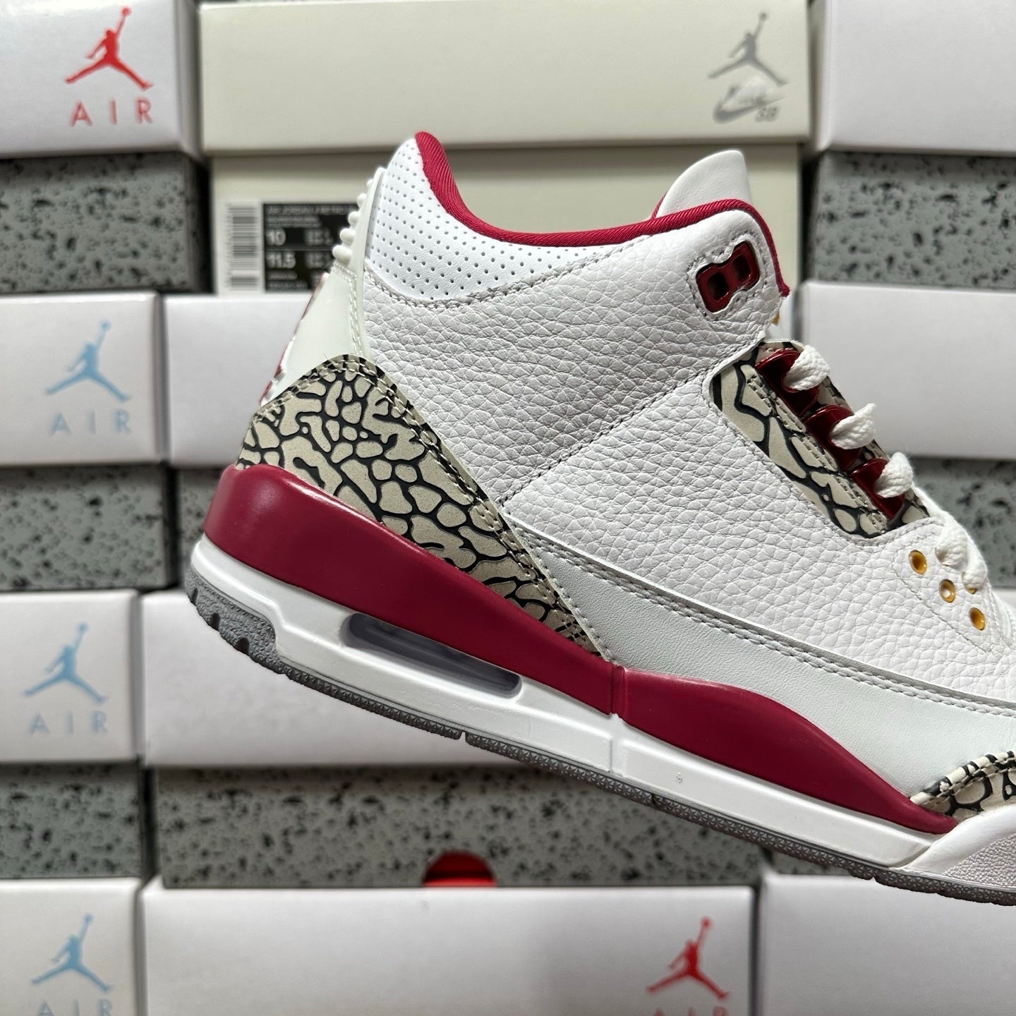 Jordan 3 Retro White Cement Reimaginadas