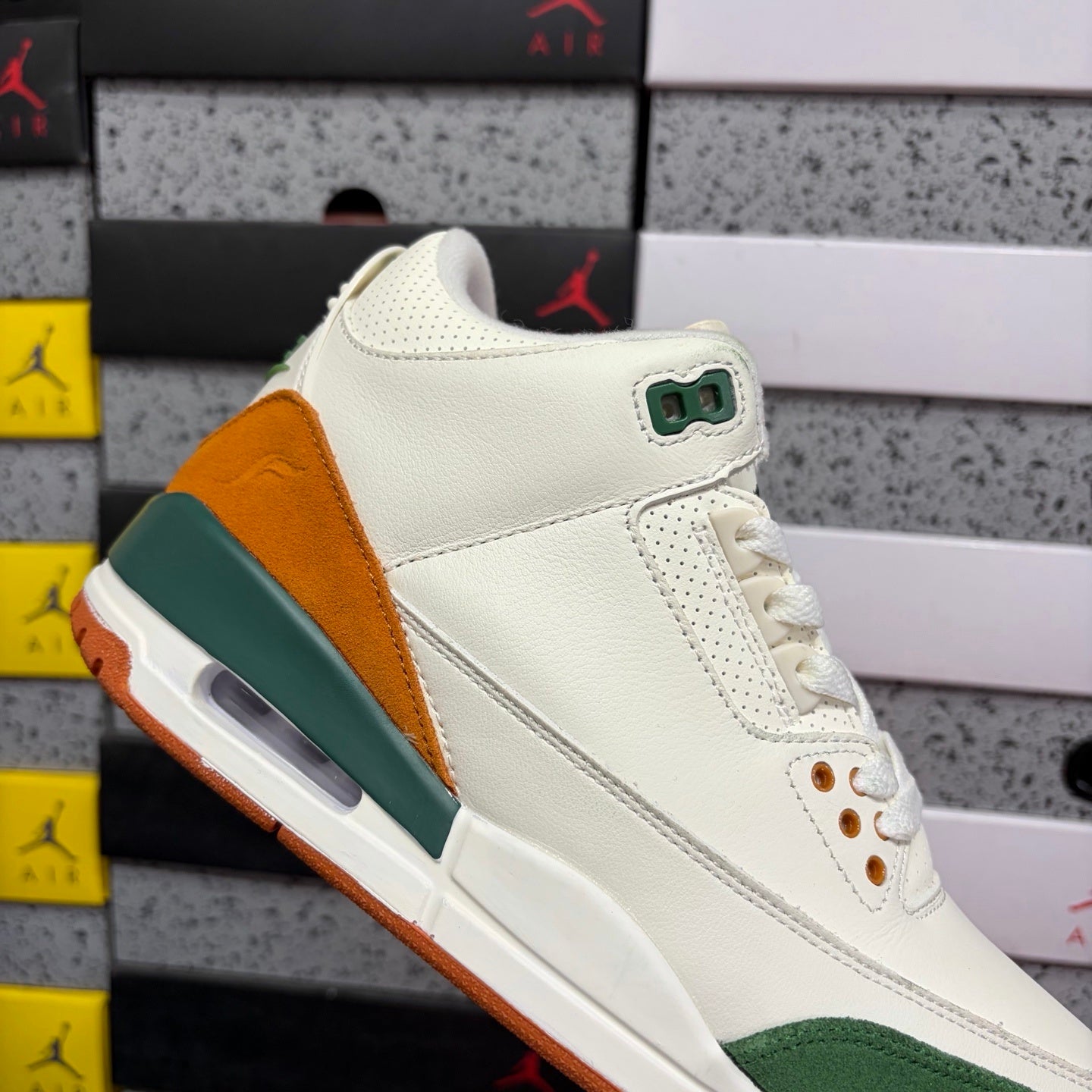 Jordan 3 Retro White Cement Reimaginadas