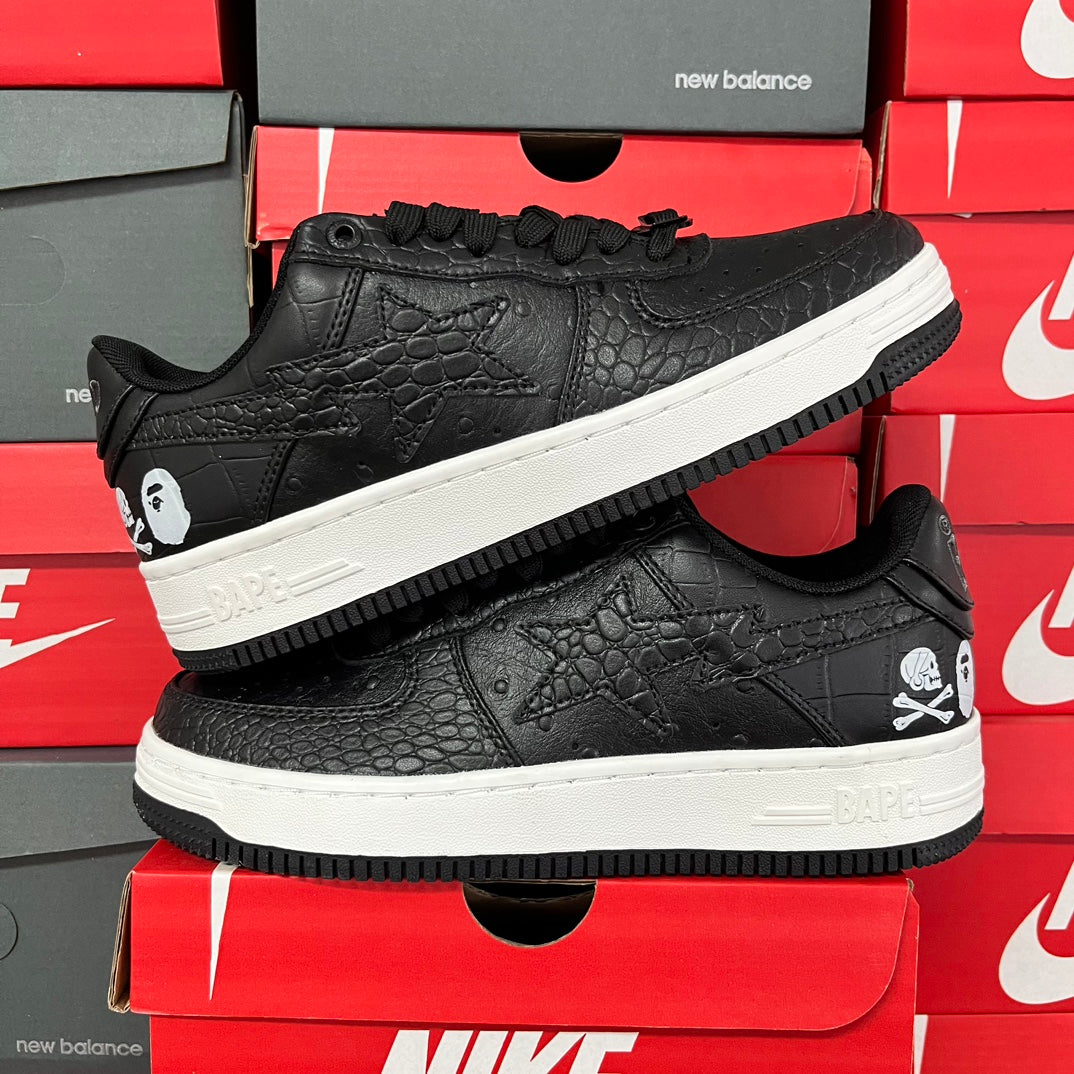 A Bathing Ape Bapesta Skull Black/White