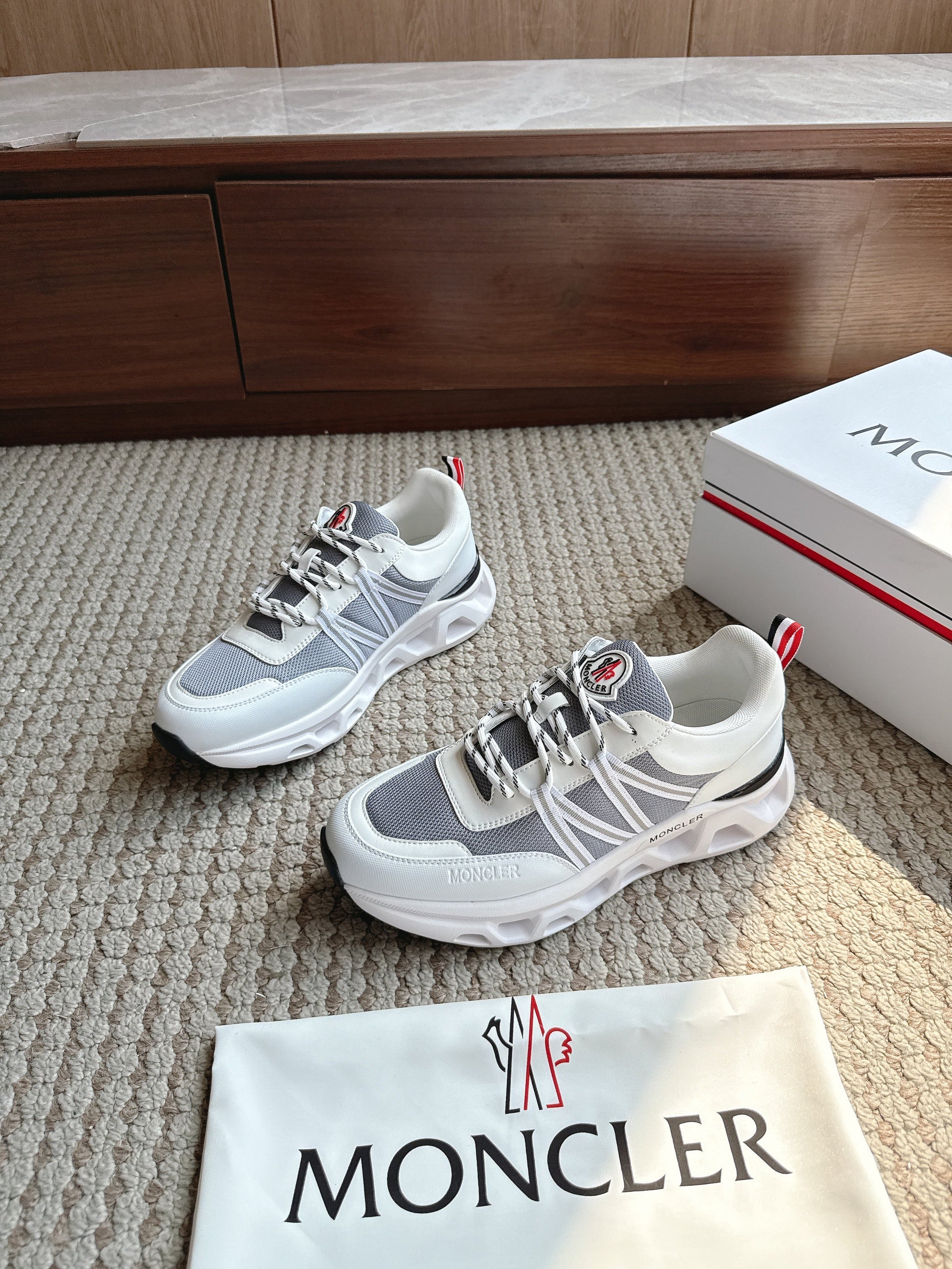 Moncler Trevor Scarpa Grey