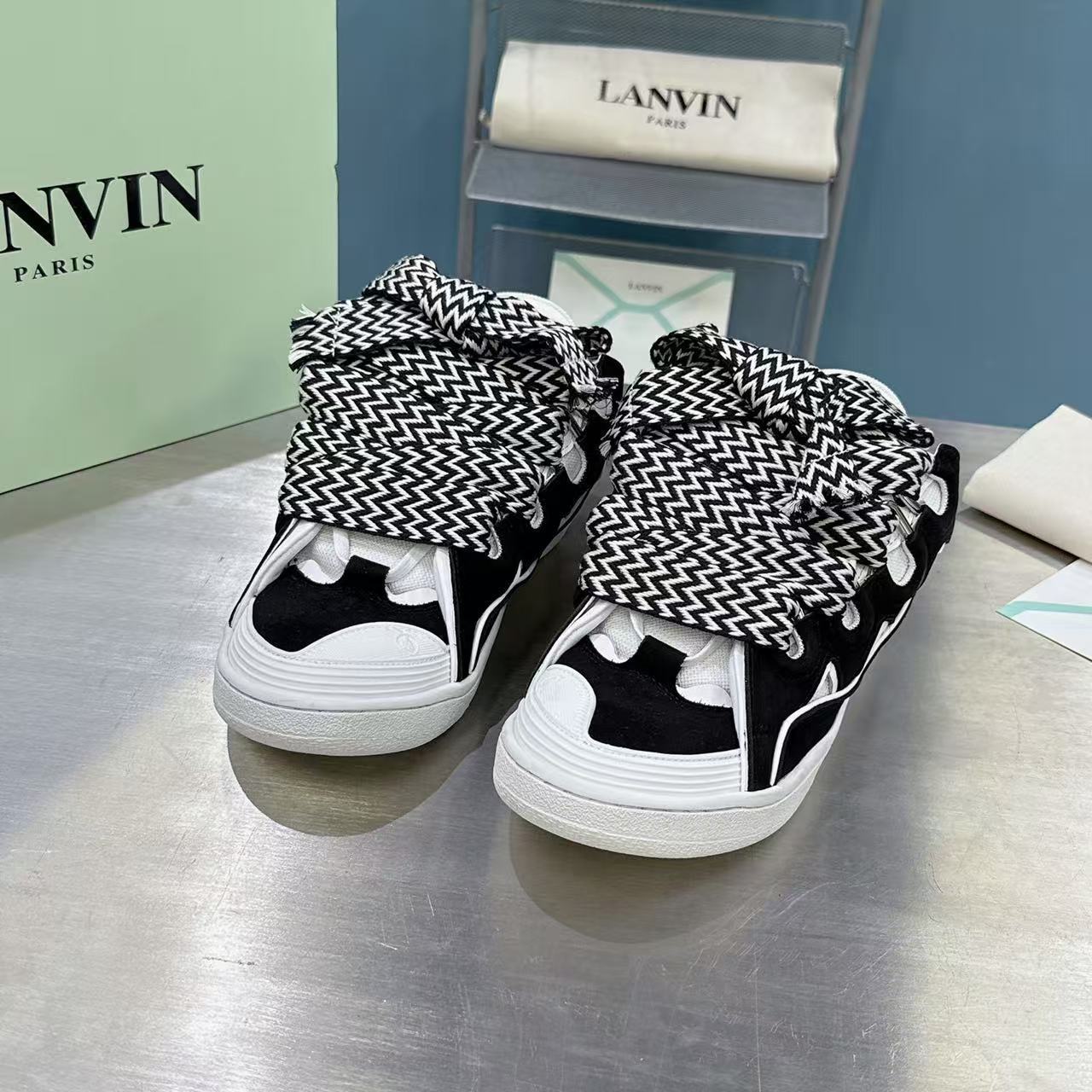 Lanvin Curb Black/White