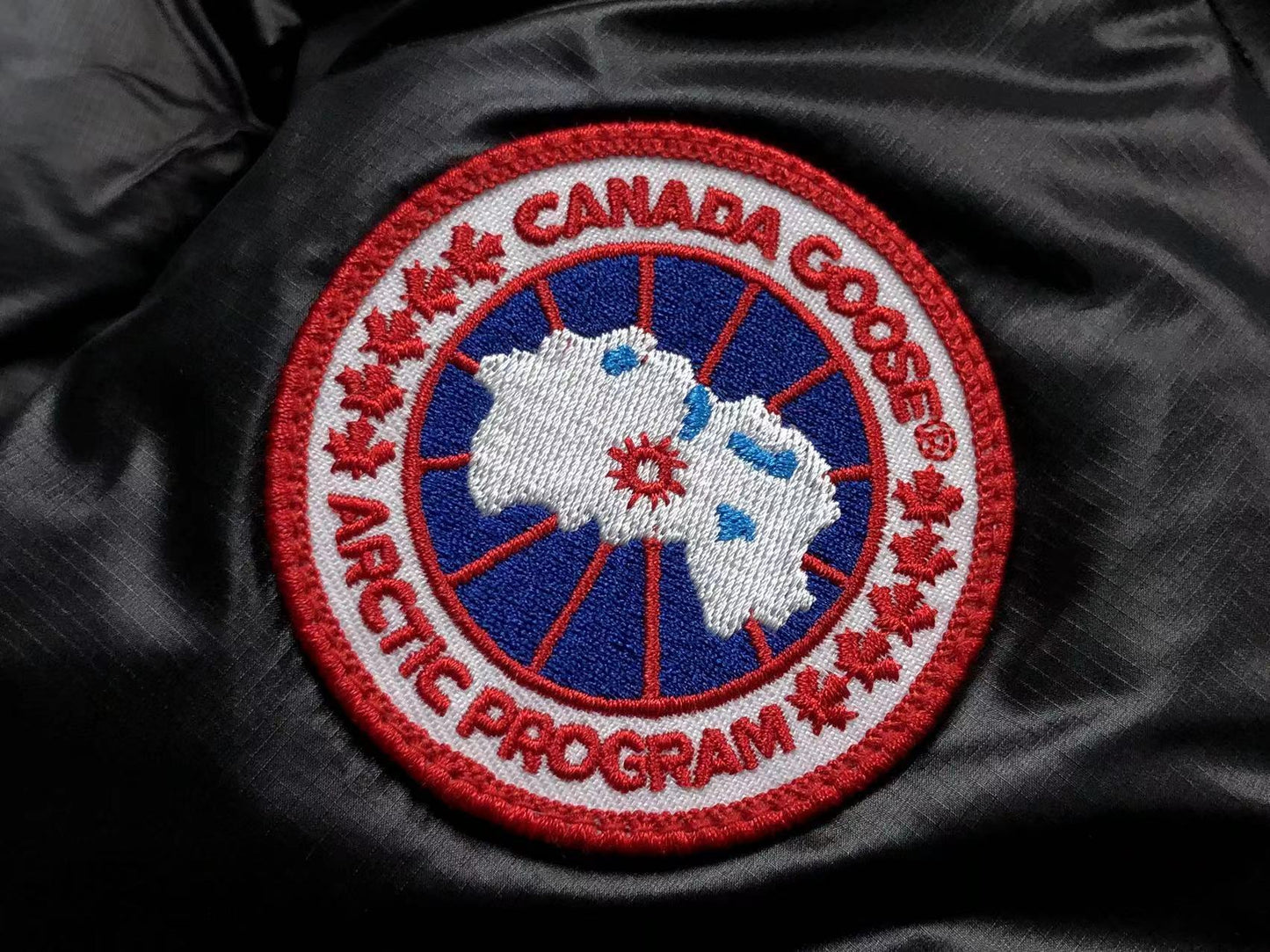 Canada Goose Cypress Cropped Down Jacket Black