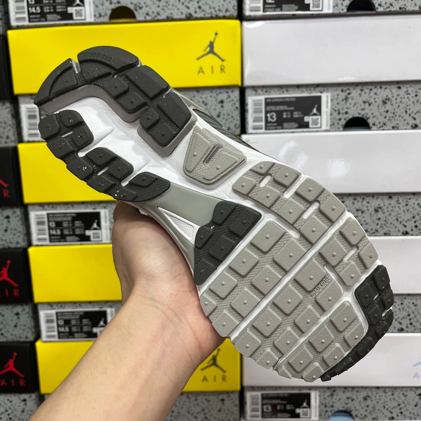 Nike Vomero 5 Grey Metallic Silver