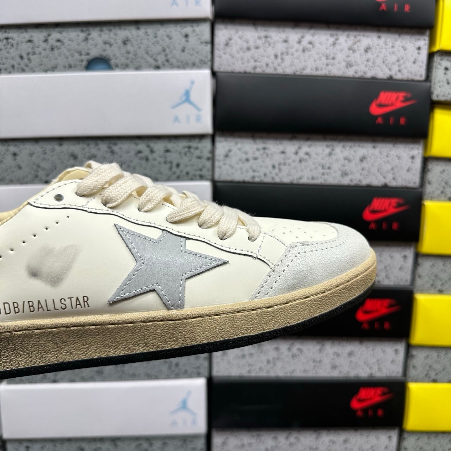 Golden Goose Ball Star Ivory Cream Red