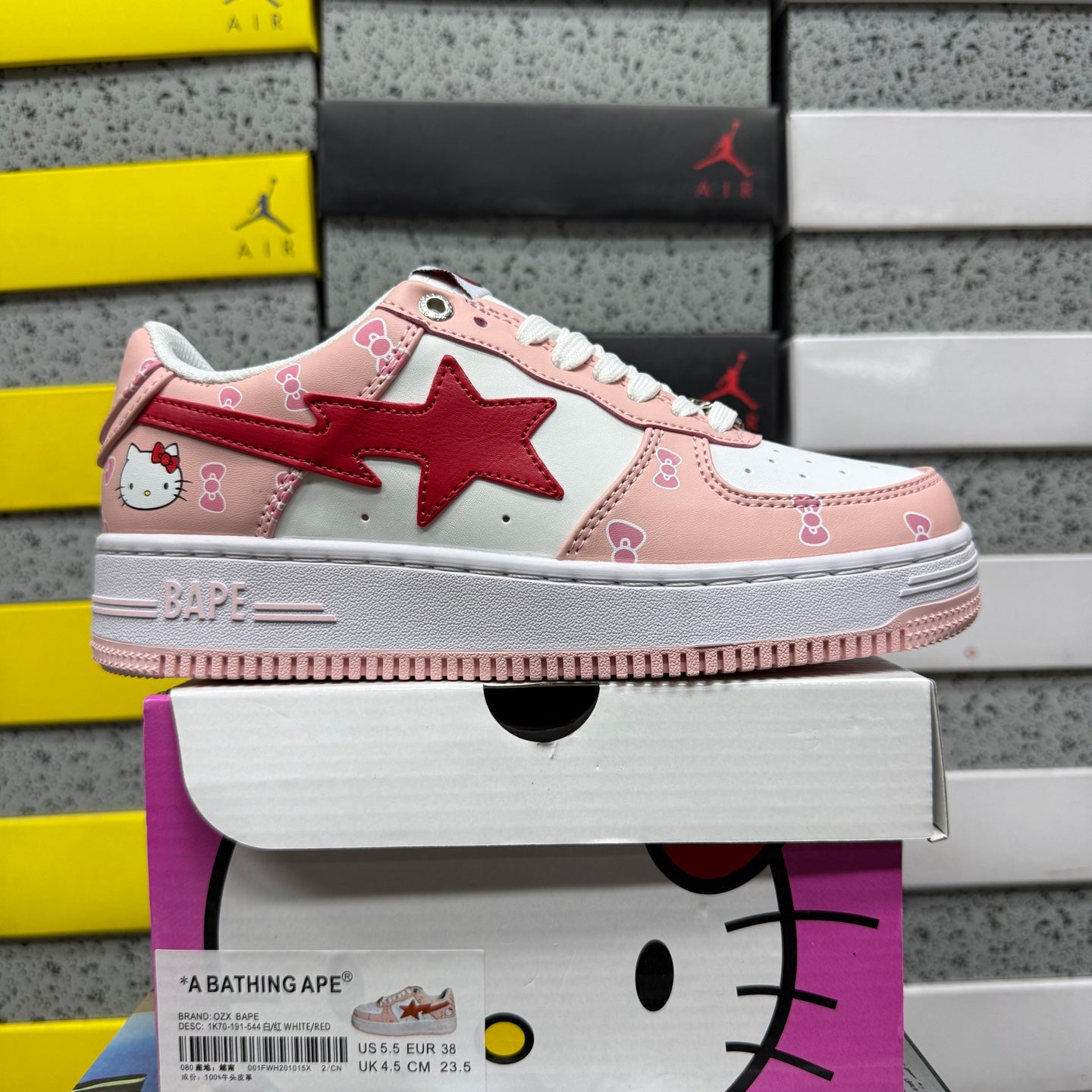 A Bathing Ape Bapesta Hello Kitty
