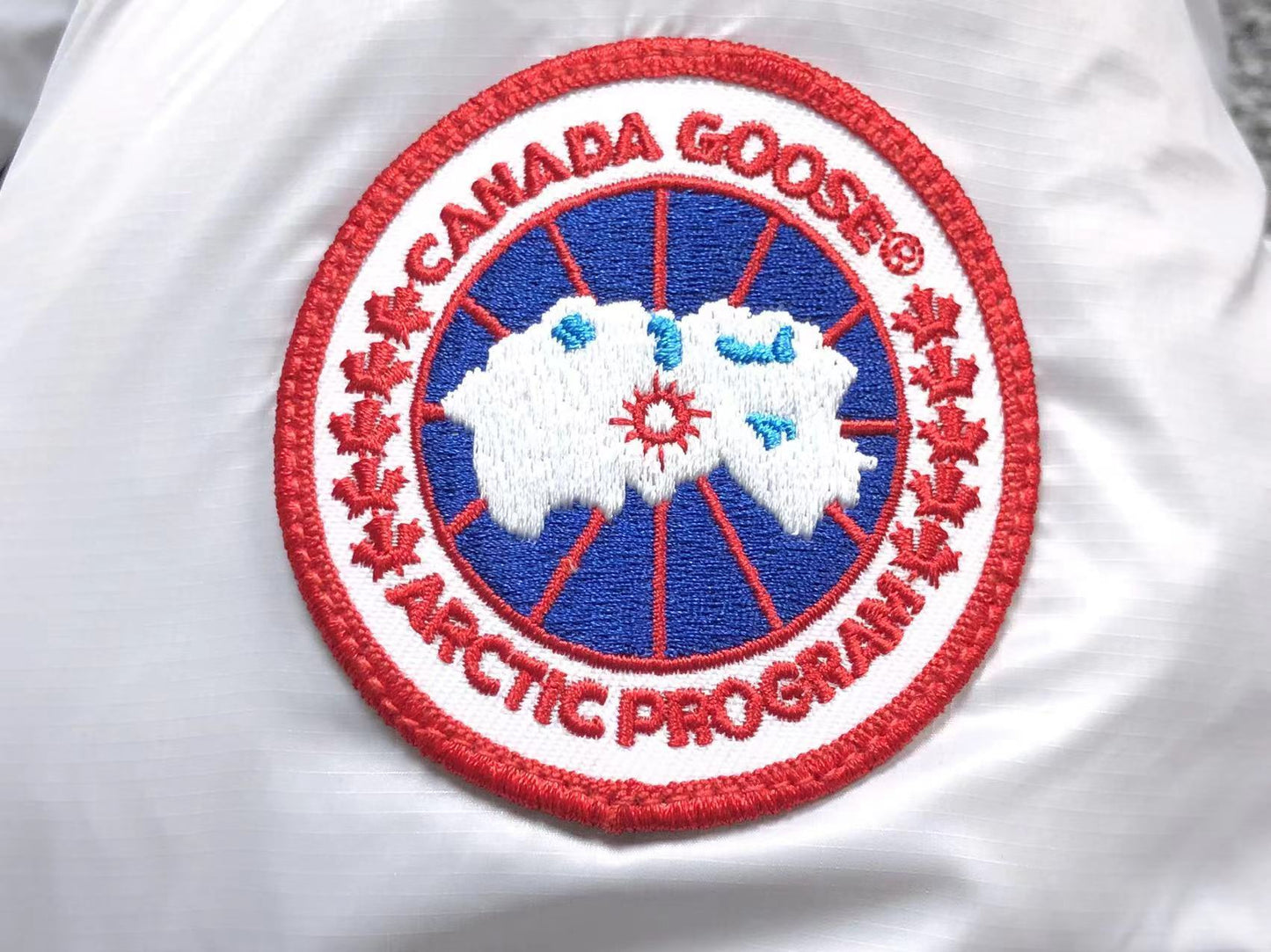 Canada Goose Cypress Cropped Down Jacket Grey
