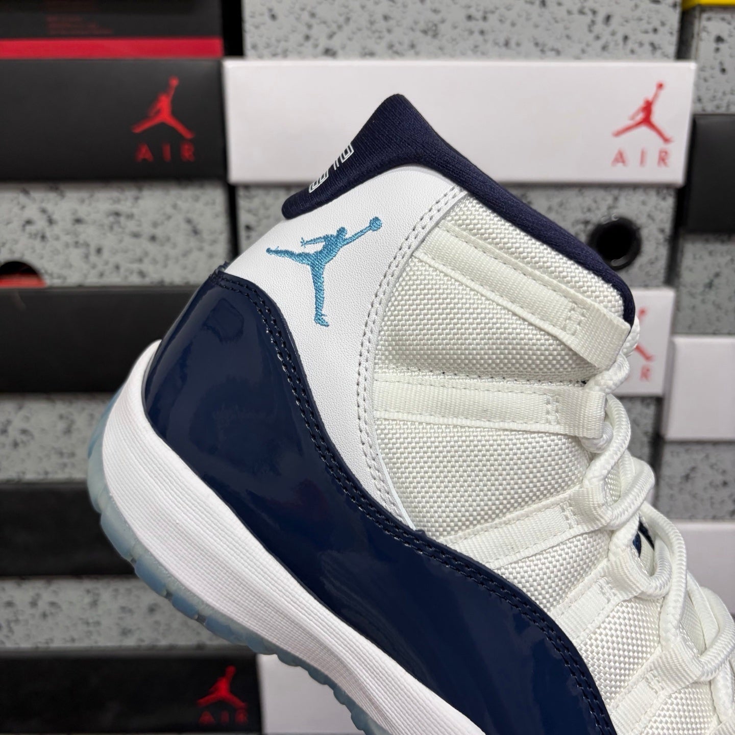 Jordan 11 Retro UNC Win Like 82
