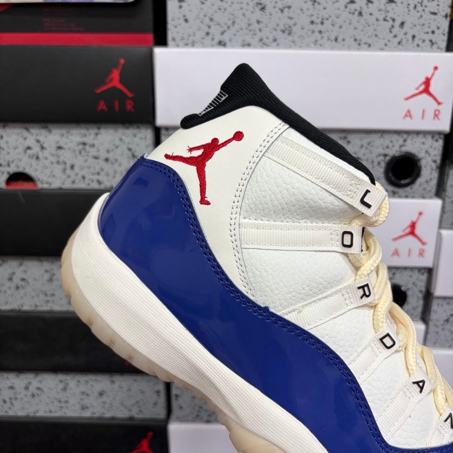 Jordan 11 Retro Rare Air
