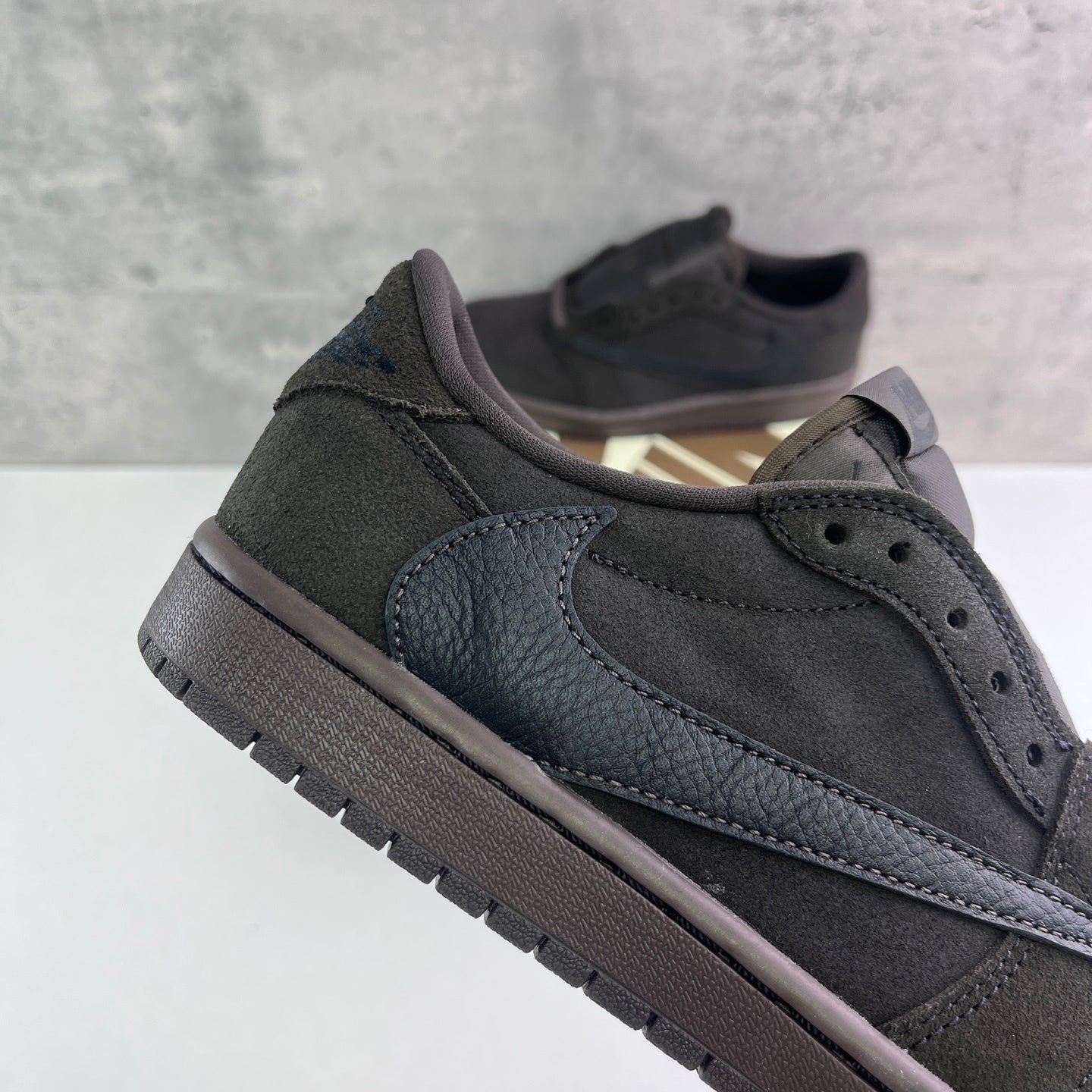 Jordan 1 Low OG SP x Travis Scott Velvet Brown
