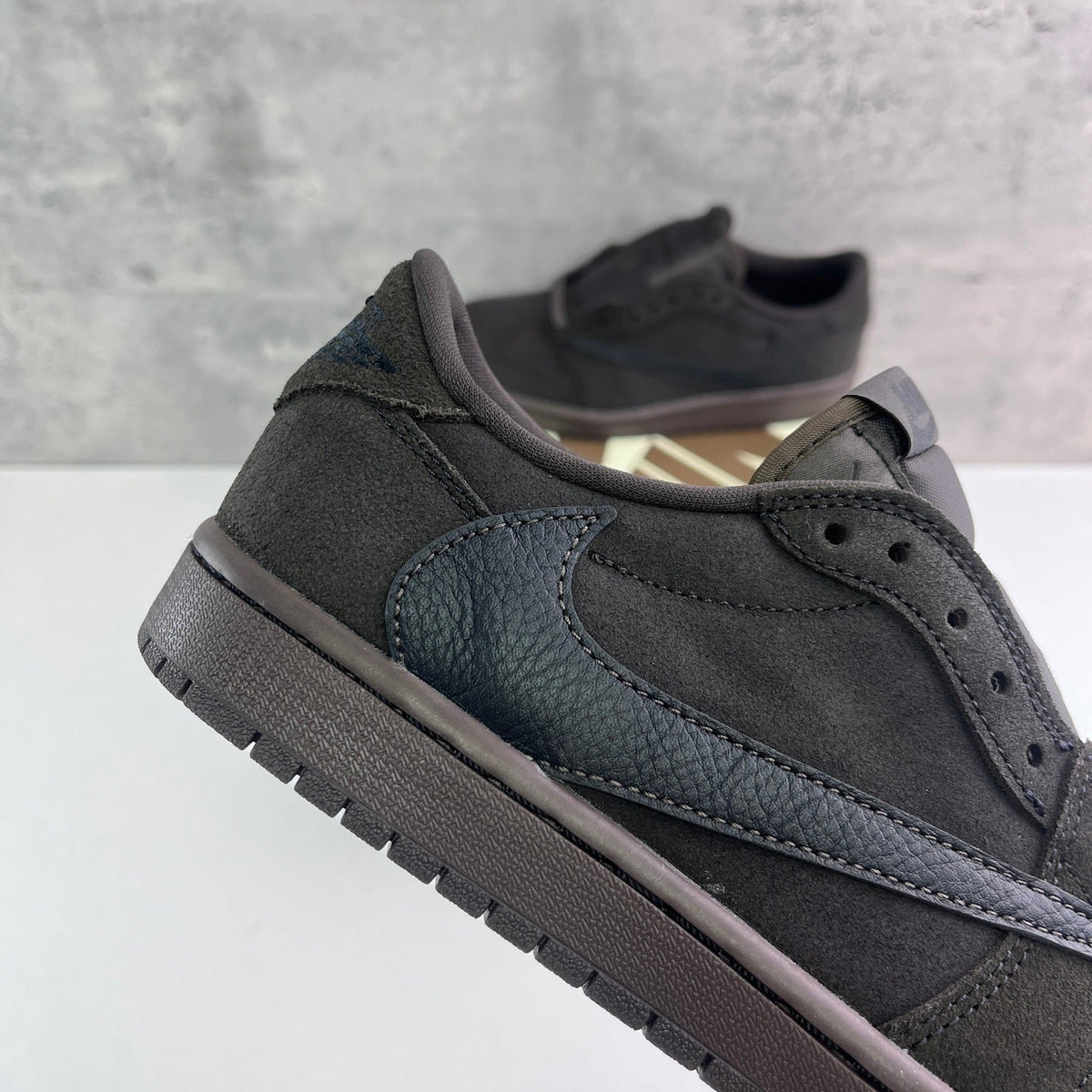 Jordan 1 Low OG SP x Travis Scott Velvet Brown