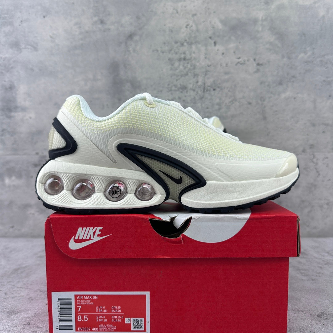 Nike Air Max DN Beige
