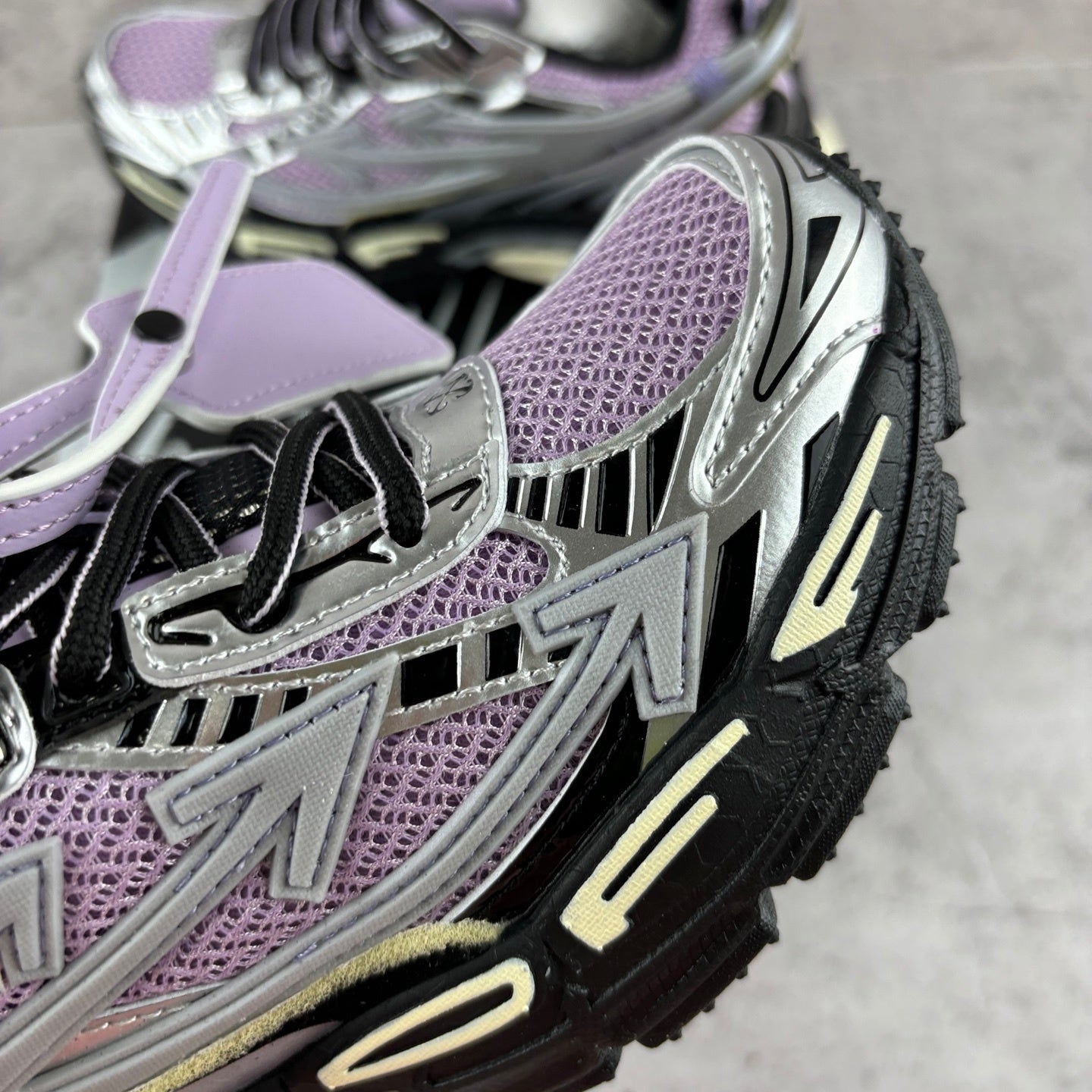 Off-White Be Right Back Grey Black Lilac